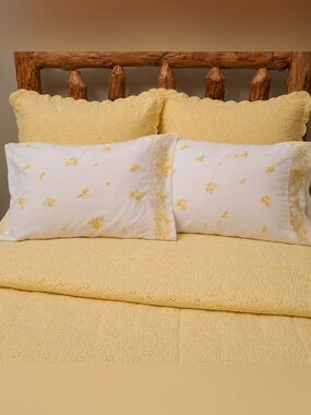 VTG JCPenney Yellow Rose Standard Pillowcases Pair Set Cottagecore Floral USA
